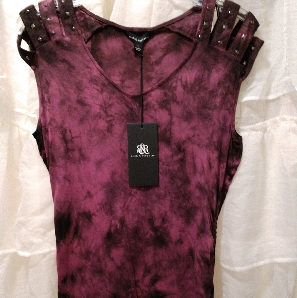 Black and pink tie died shirt